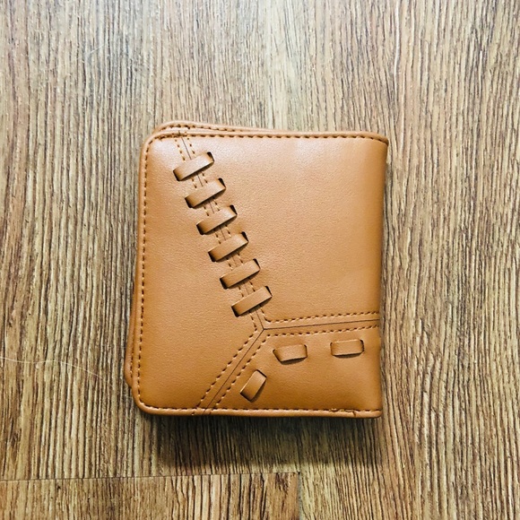 SHEIN Crosstich Faux Leather Spliced Wallet - Picture 3 of 6